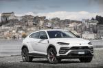 Lamborghini Urus Shiny Black Package 2018 года